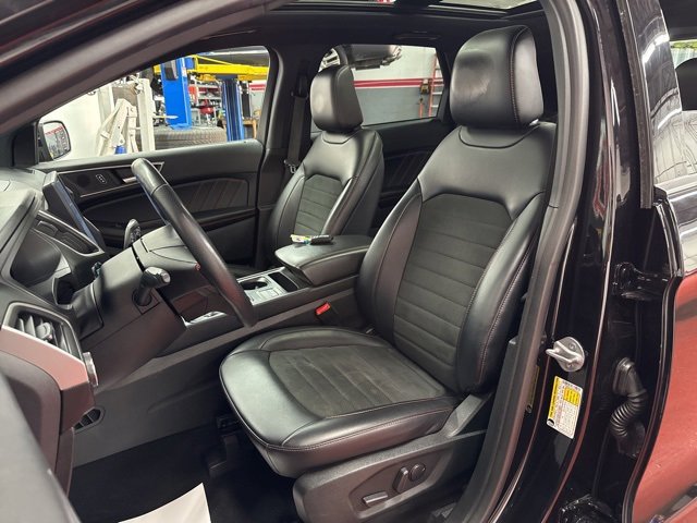 Used 2022 Ford Edge ST-Line image 3