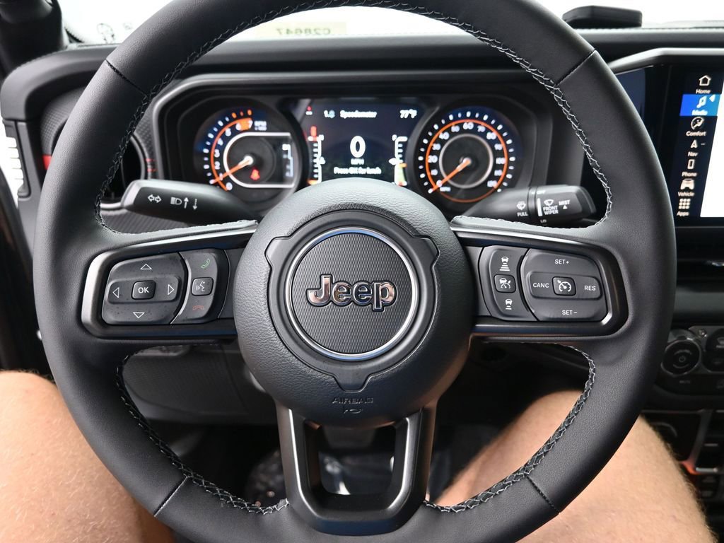 New 2026 Jeep Wrangler Unlimited Rubicon w/ Technology Group image 15