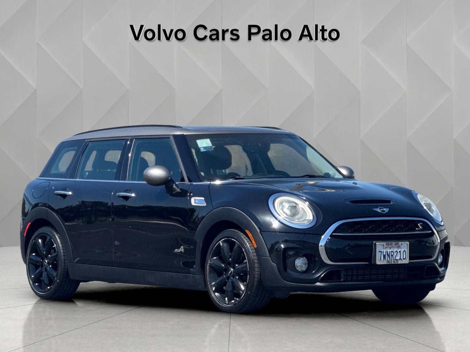 Used 2017 MINI Cooper Clubman S AWD/4WD image 12