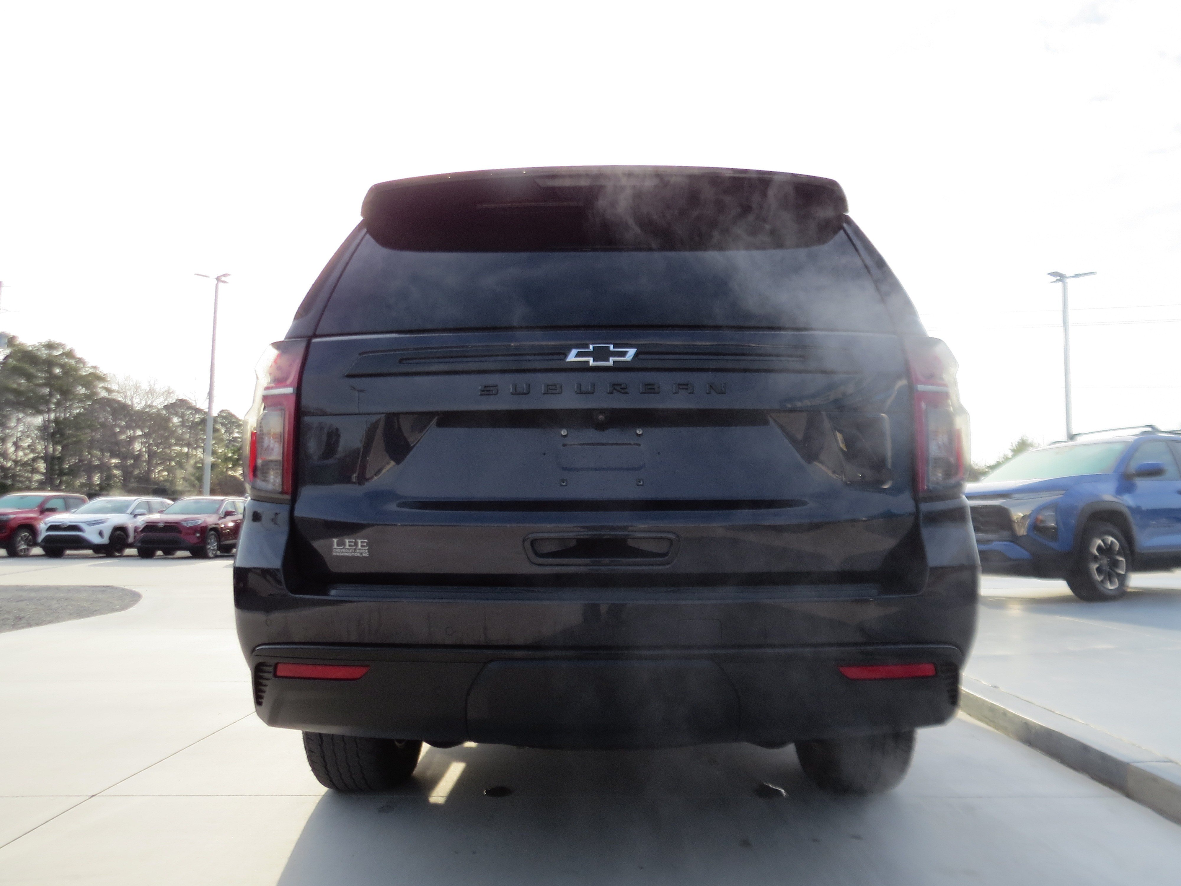Used 2024 Chevrolet Suburban Z71 w/ Luxury Package AWD/4WD image 4