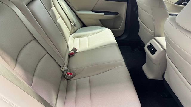 Used 2017 Honda Accord EX-L image 15