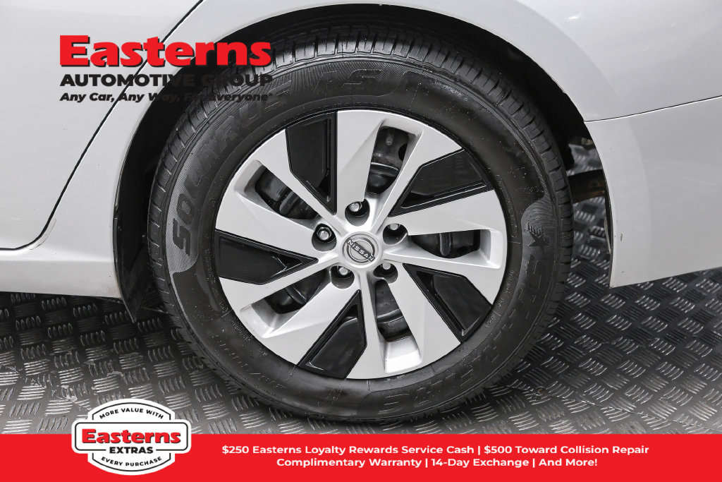 Used 2024 Nissan Altima 2.5 S FWD image 9