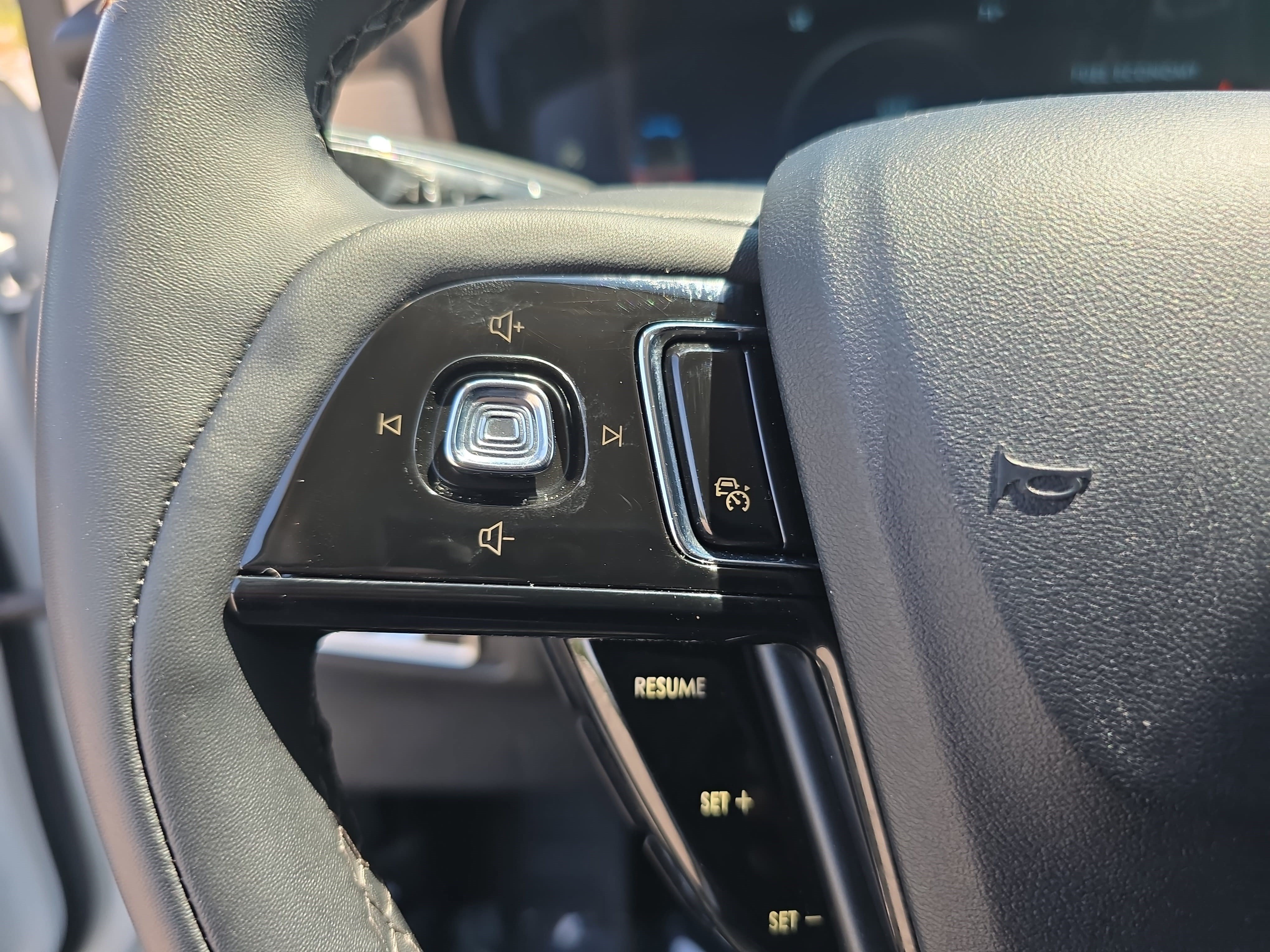 Certified 2024 Lincoln Corsair AWD image 16
