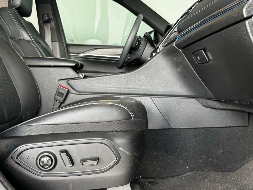 Used 2023 Jeep Grand Cherokee L Overland image 5