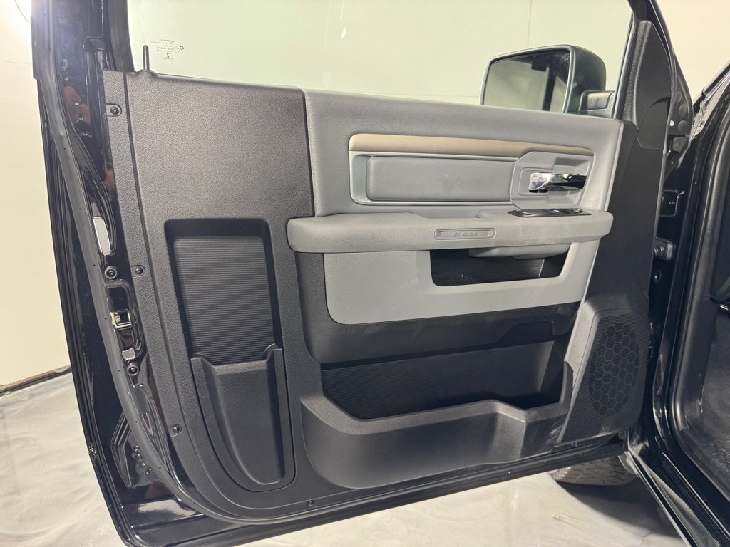 Used 2014 RAM 1500 Express RWD image 12