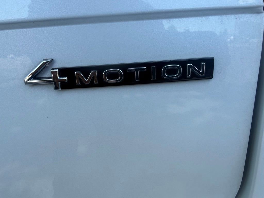 Used 2024 Volkswagen Tiguan SEL R-Line AWD/4WD image 23