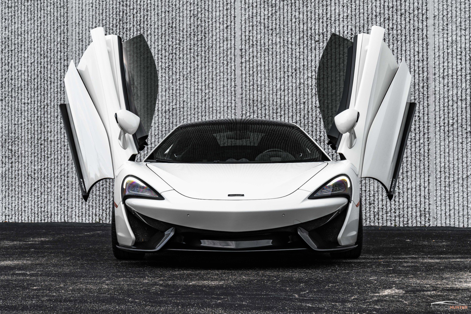 Used 2017 McLaren 570S image 16