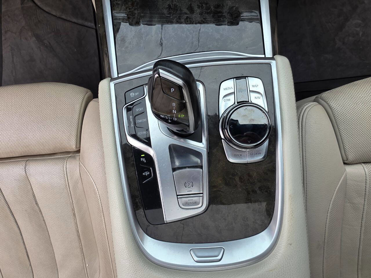 Used 2016 BMW 740i image 20