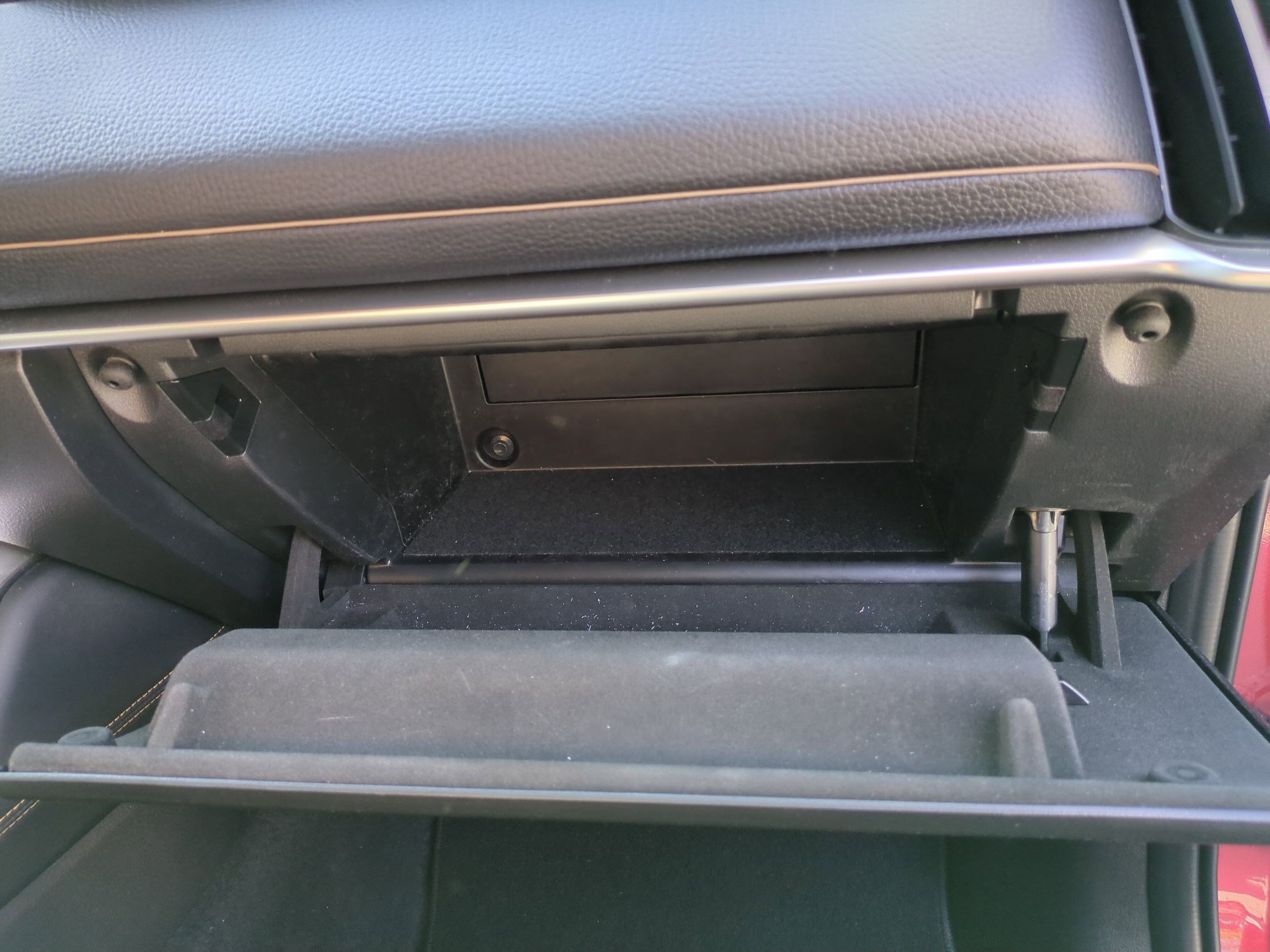 Certified 2025 MAZDA CX-70 3.3 Turbo w/ Preferred Package AWD/4WD image 33