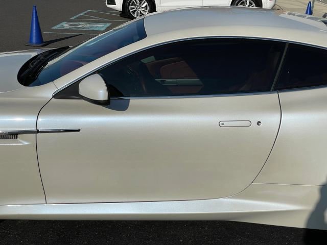 Used 2015 Aston Martin DB9 Coupe RWD image 18