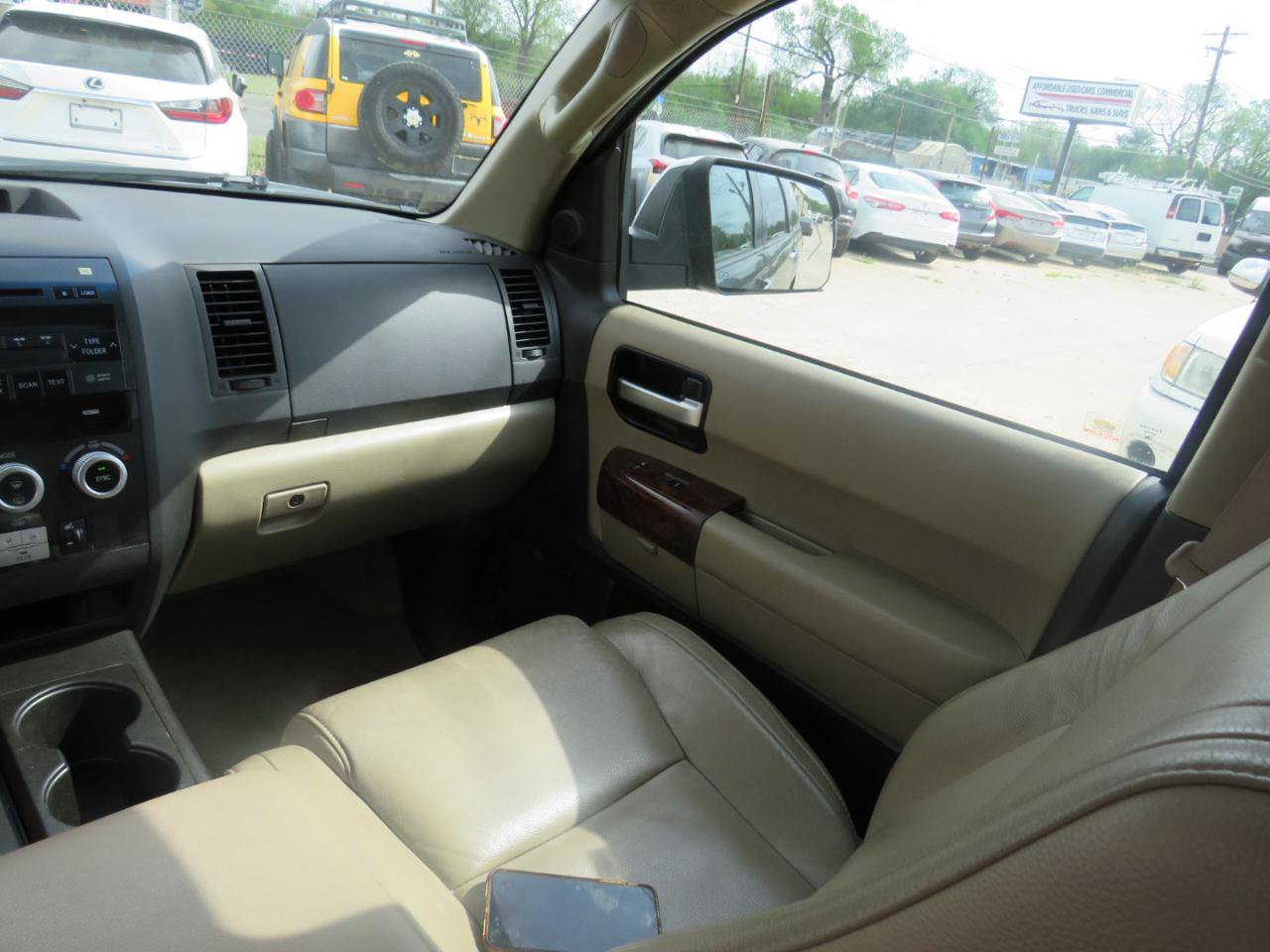 Used 2008 Toyota Sequoia Limited AWD/4WD image 19