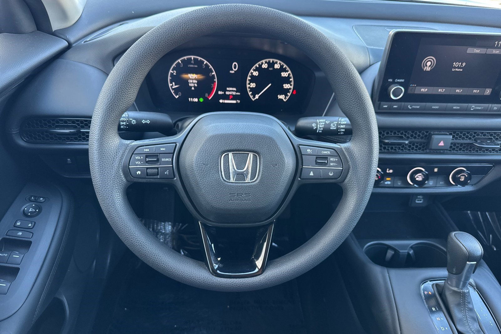 Certified 2025 Honda HR-V LX image 30