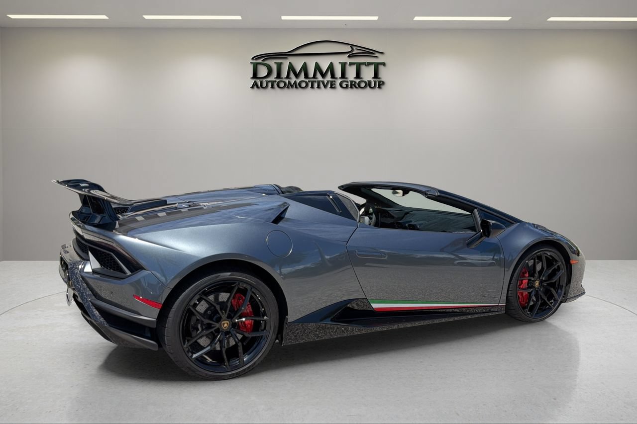 Used 2019 Lamborghini Huracan Performante AWD/4WD image 6