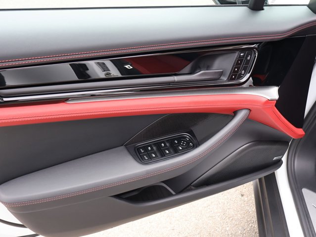 Used 2025 Porsche Panamera 4 image 10
