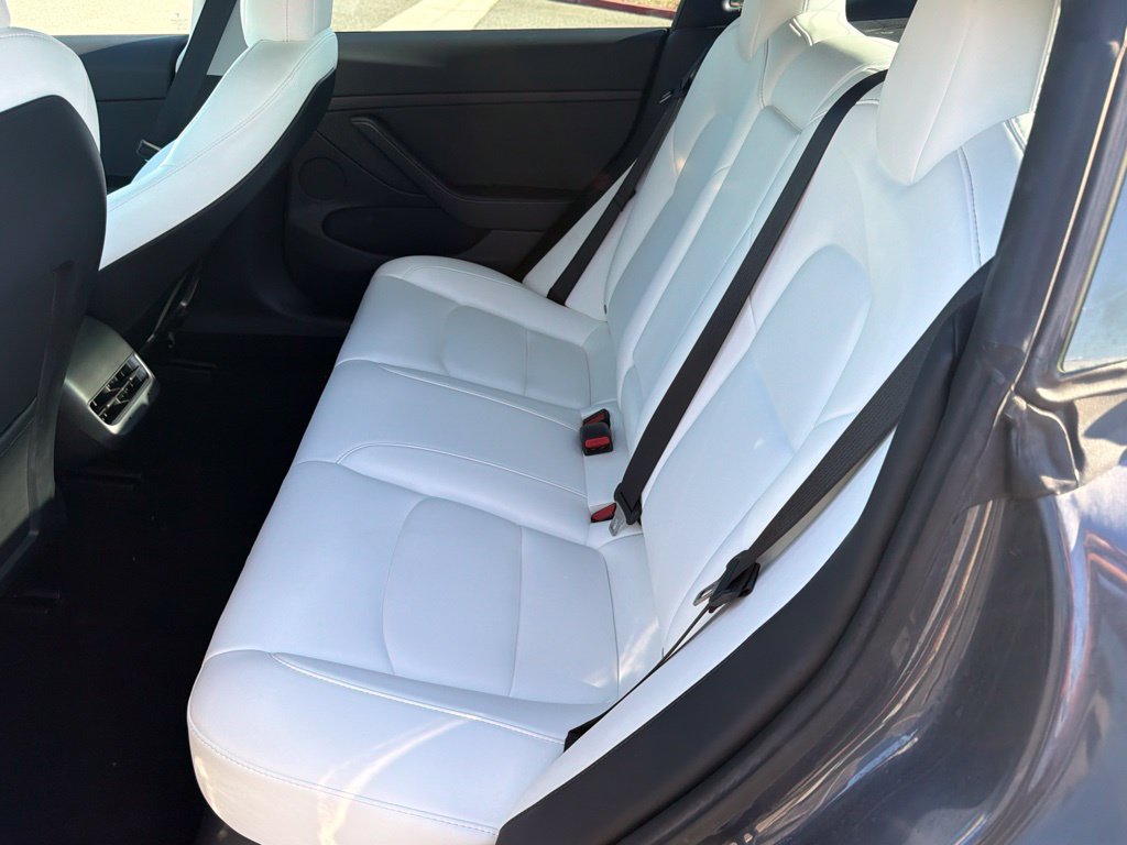 Used 2022 Tesla Model 3 Long Range AWD/4WD image 31