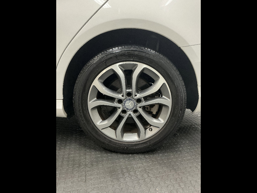 Used 2016 Mercedes-Benz C 300 4MATIC Sedan image 35
