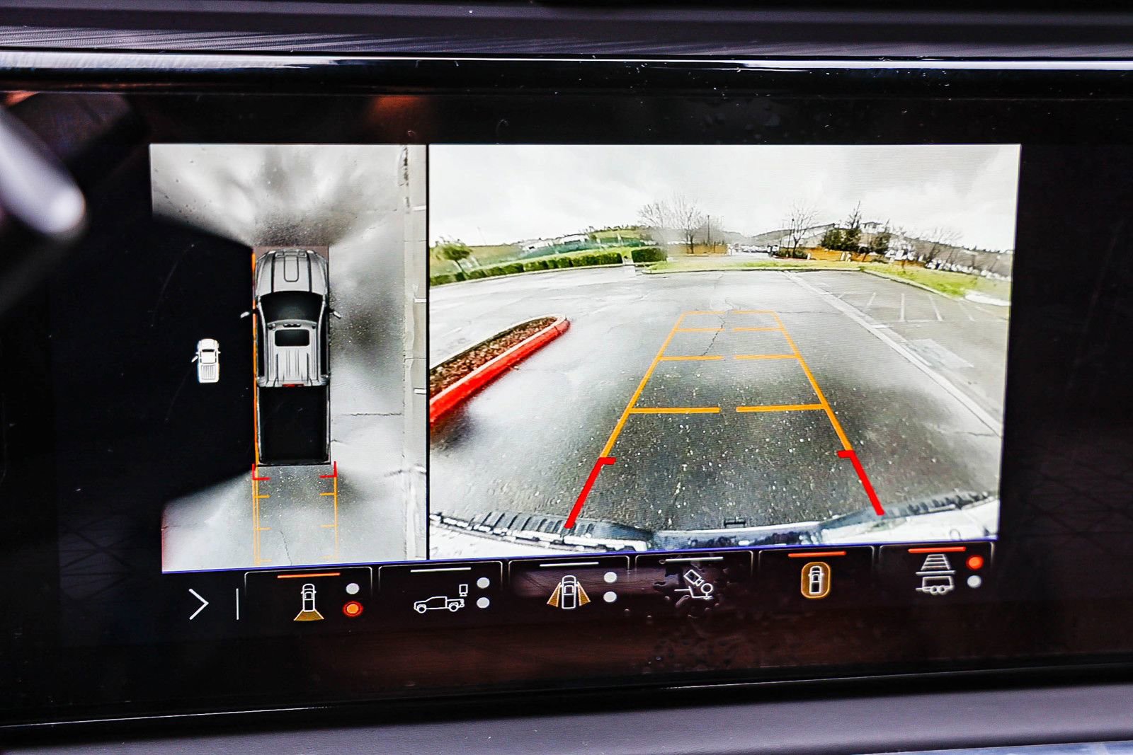 Used 2024 GMC Sierra 2500 Denali Ultimate w/ Max Trailering Package image 25