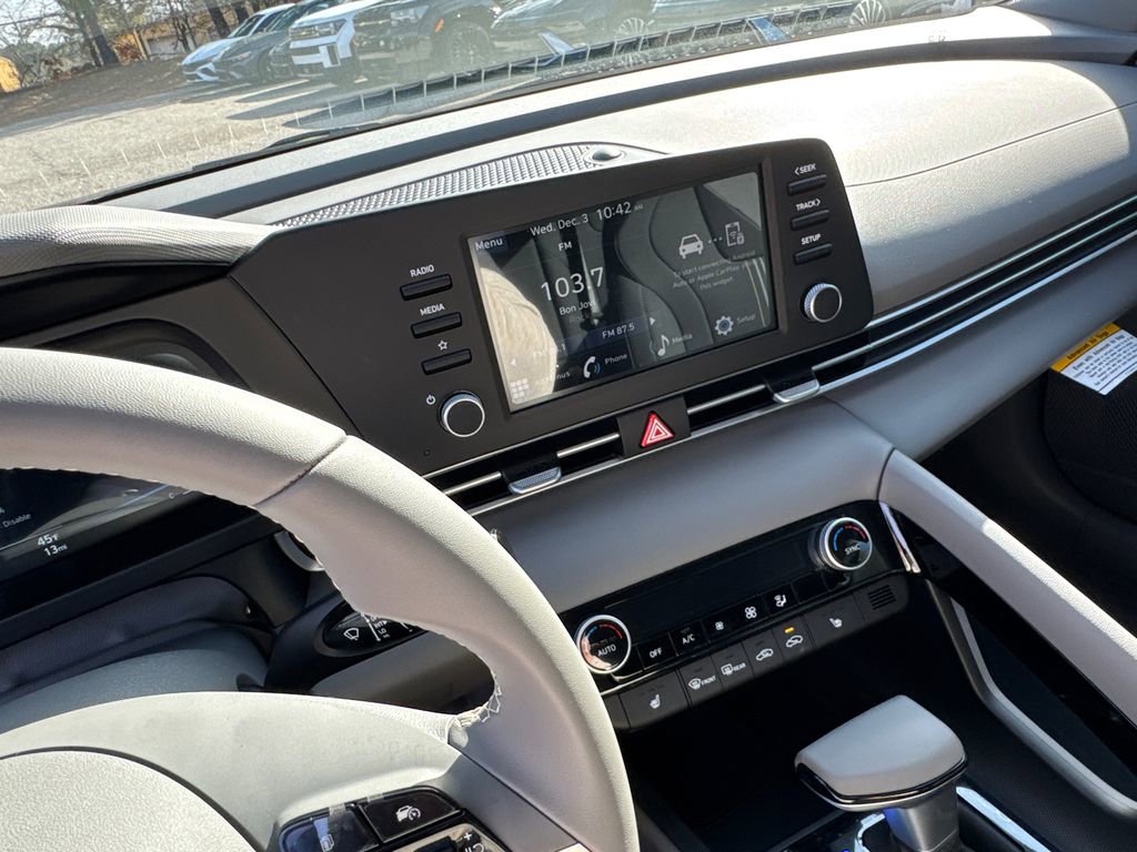 New 2026 Hyundai Elantra SEL Sport image 18