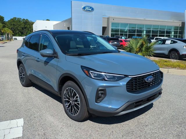 New 2025 Ford Escape SE w/ PHEV Premium Package video 2