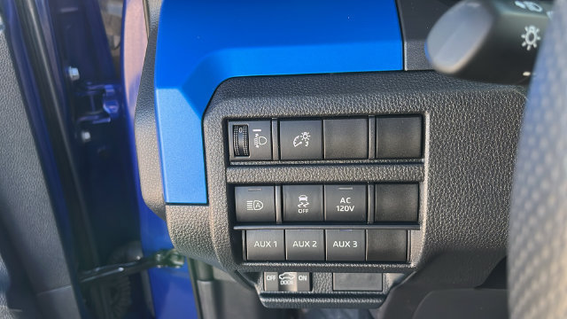 Used 2025 Toyota Tacoma TRD Sport w/ TRD Sport Upgrade Package AWD/4WD image 8