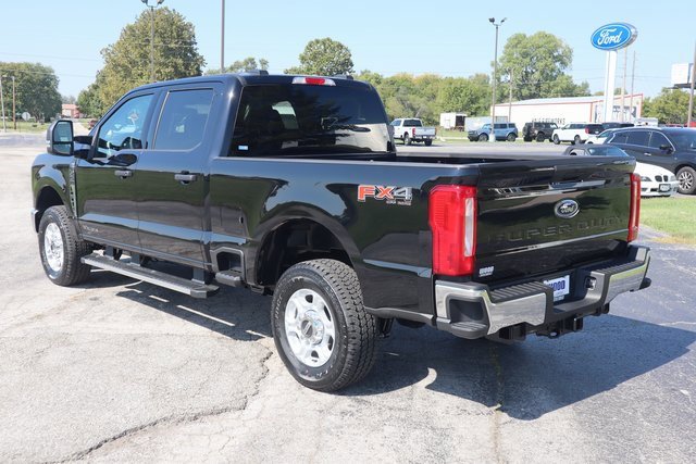 New 2026 Ford F250 XLT w/ FX4 Off-Road Package image 18