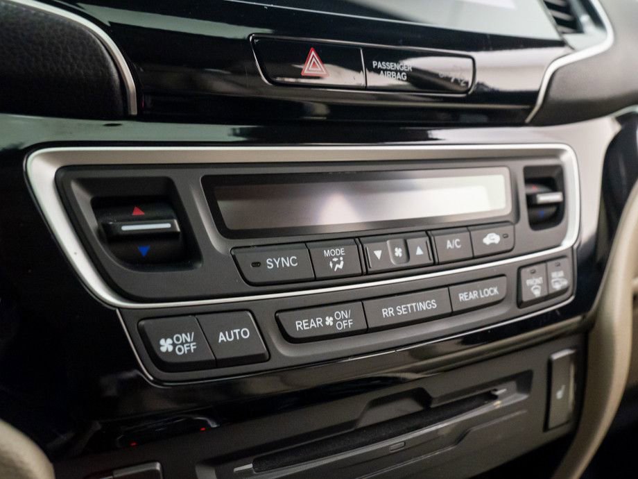 Certified 2021 Honda Pilot Touring image 28