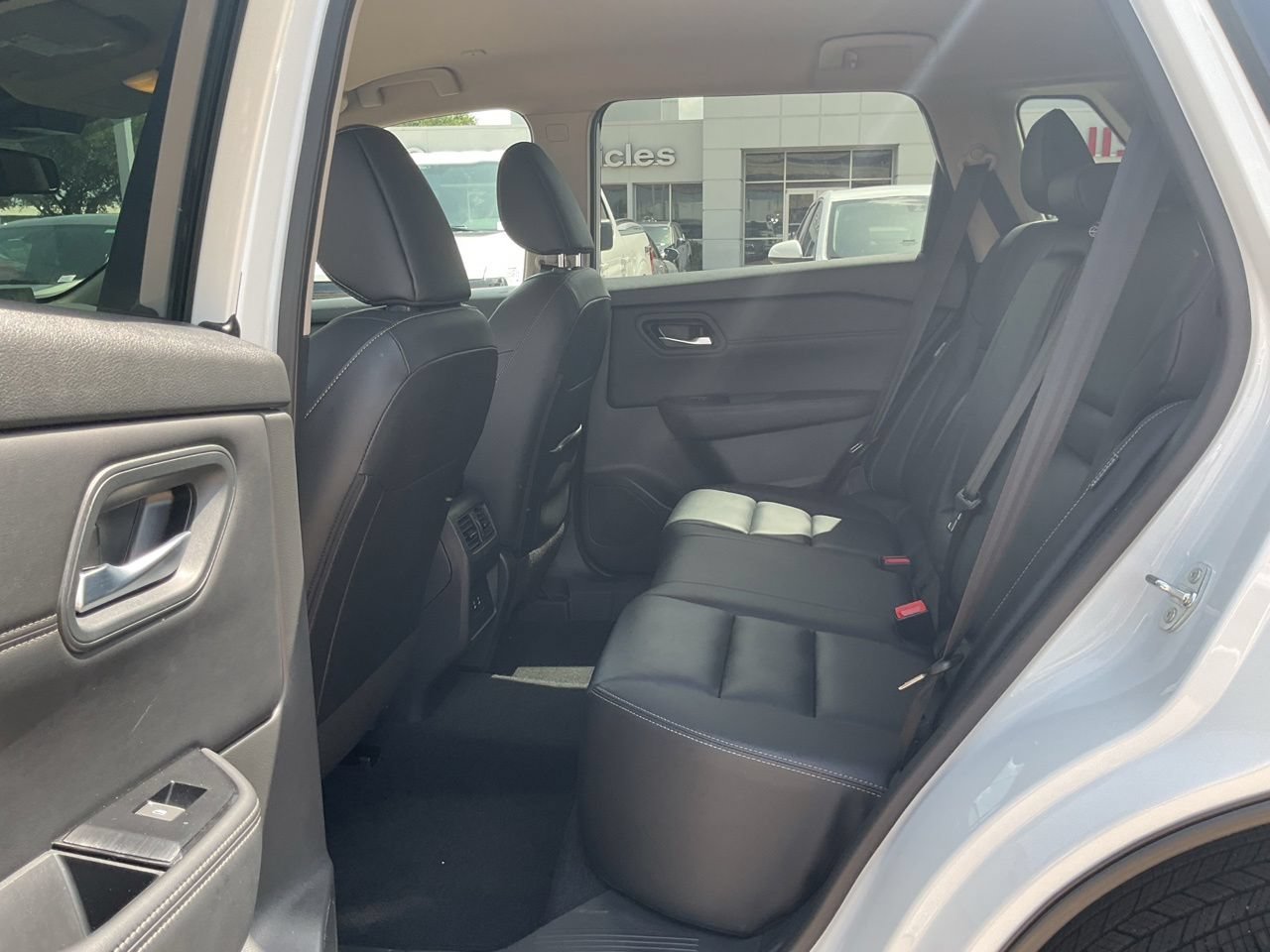 Used 2026 Nissan Rogue SL FWD image 11