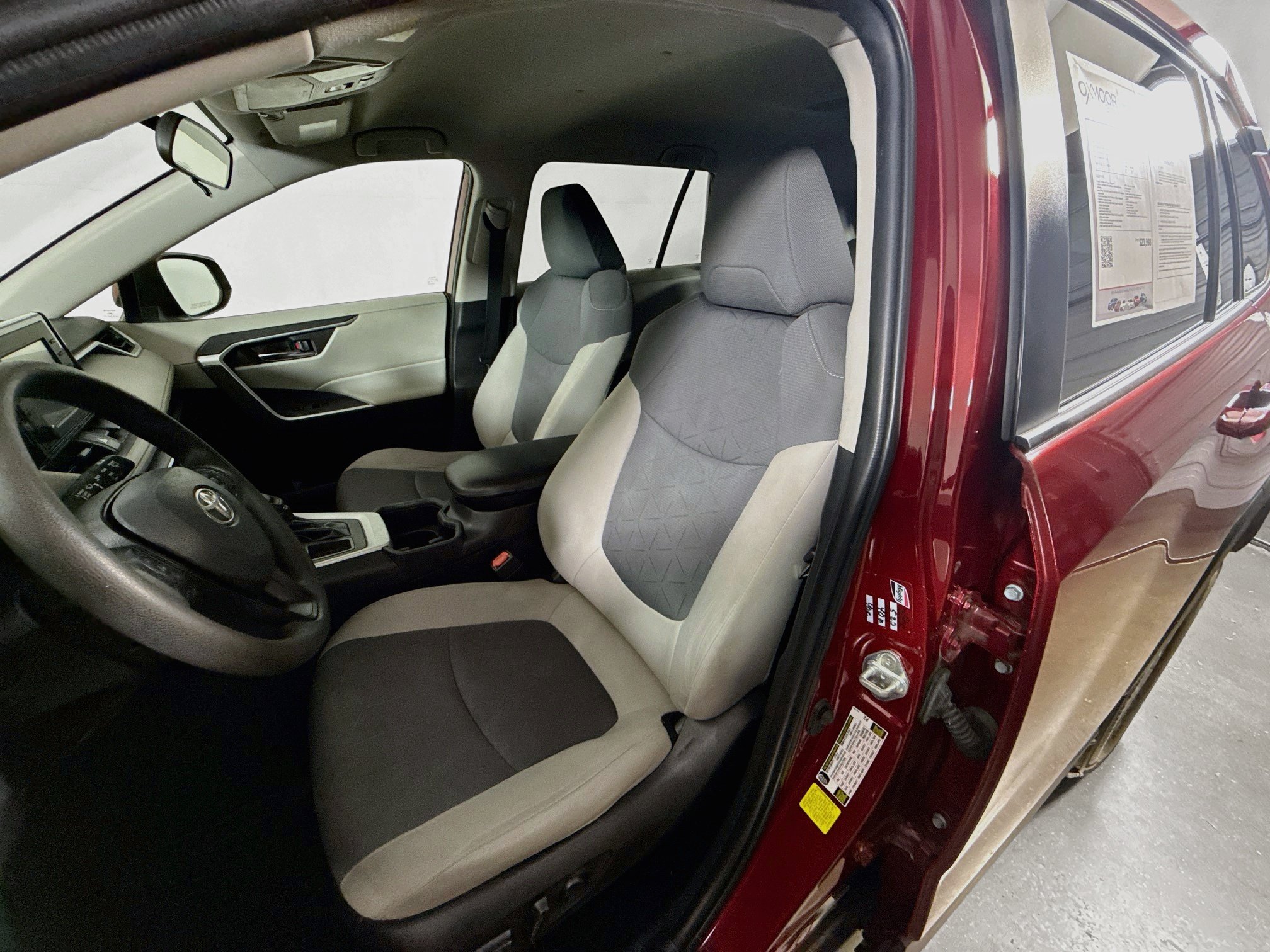 Used 2022 Toyota RAV4 XLE FWD image 18