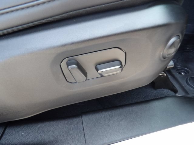 Used 2024 Jeep Wrangler Unlimited Rubicon AWD/4WD image 37