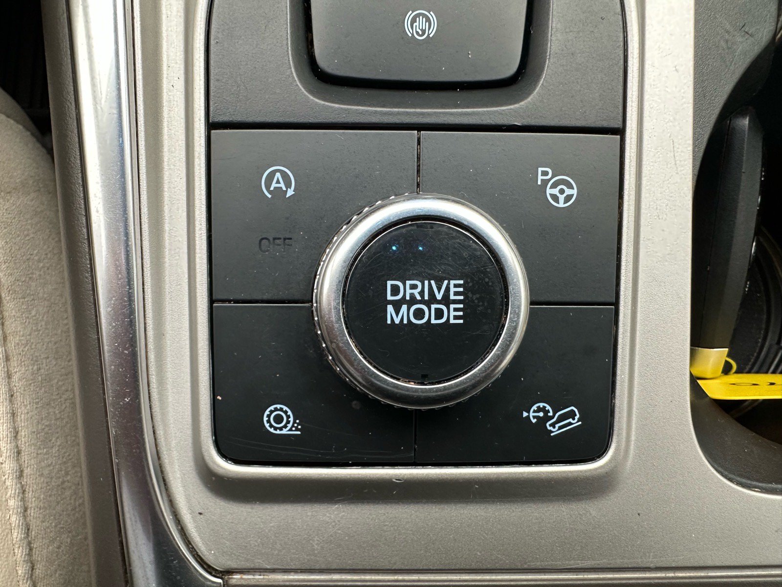 Used 2021 Ford Explorer Platinum w/ Equipment Group 601A AWD/4WD image 49