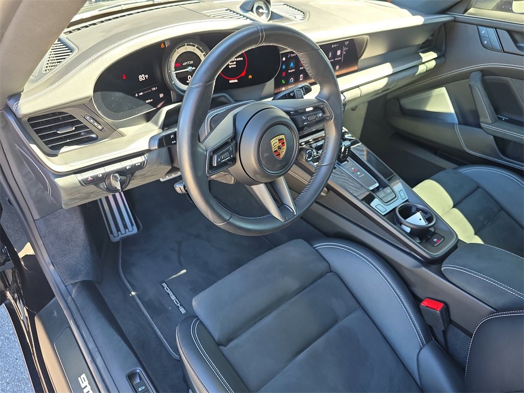 Used 2024 Porsche 911 Carrera GTS image 4