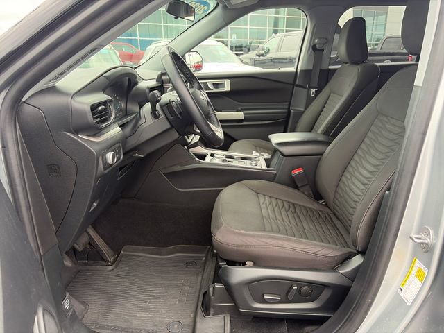 Used 2020 Ford Explorer XLT w/ Comfort Package AWD/4WD image 17