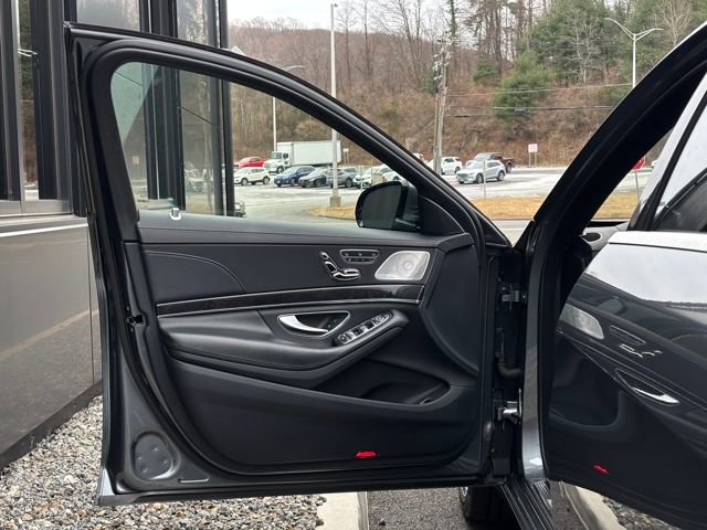 Certified 2020 Mercedes-Benz S 560 4MATIC Sedan image 18