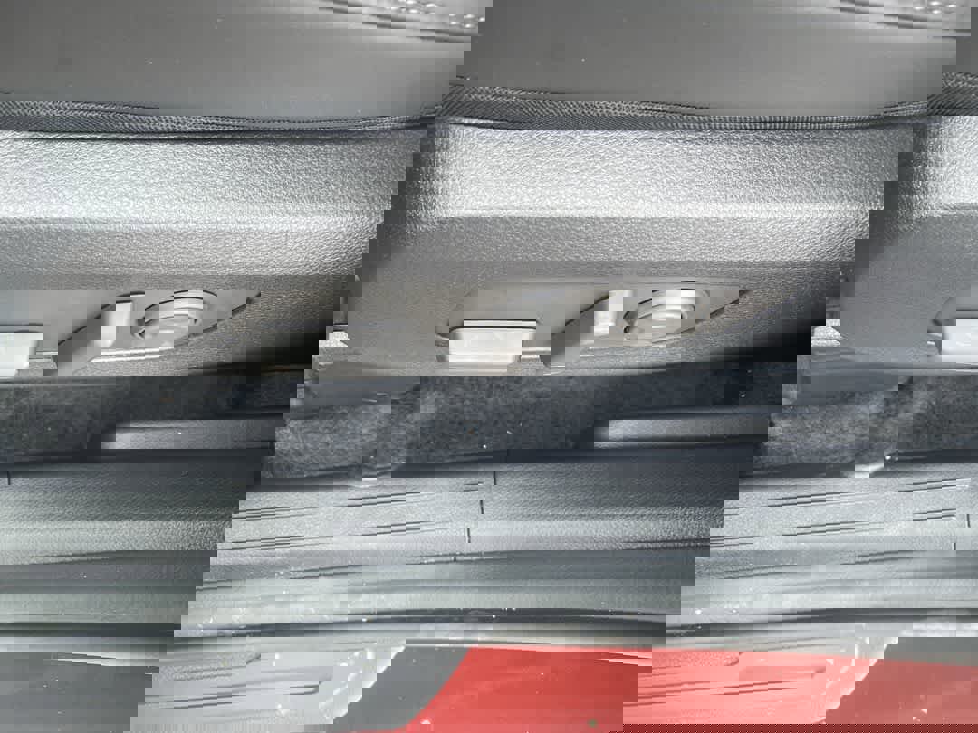 New 2026 Kia Carnival EX FWD image 12