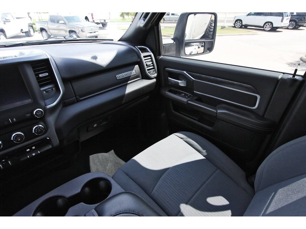 Used 2024 RAM 3500 Big Horn AWD/4WD image 15