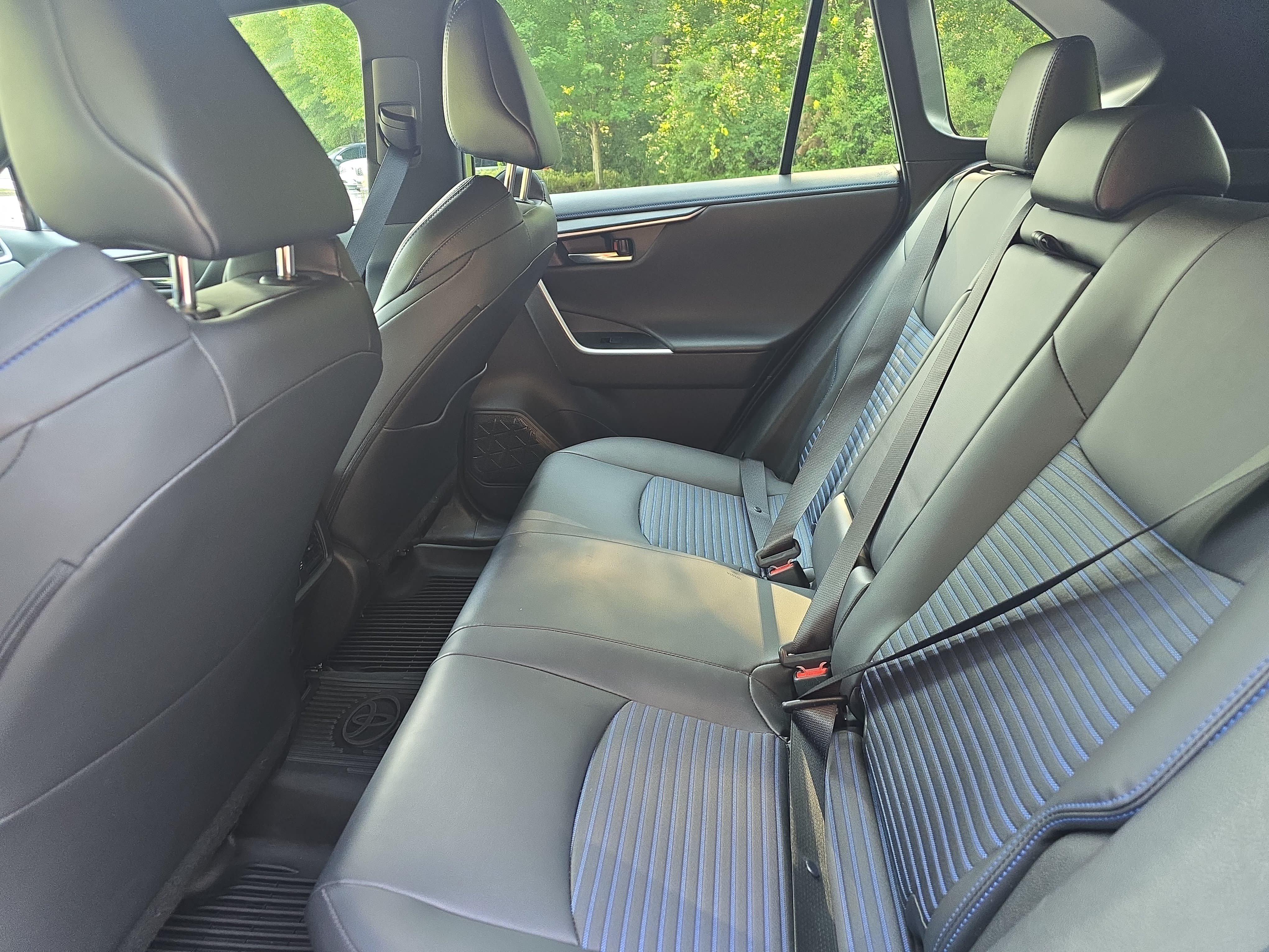 Used 2024 Toyota RAV4 XSE w/ Weather Package AWD/4WD image 12