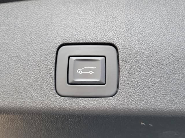 Used 2023 Buick Encore GX Essence w/ Advanced Technology Package AWD/4WD image 12