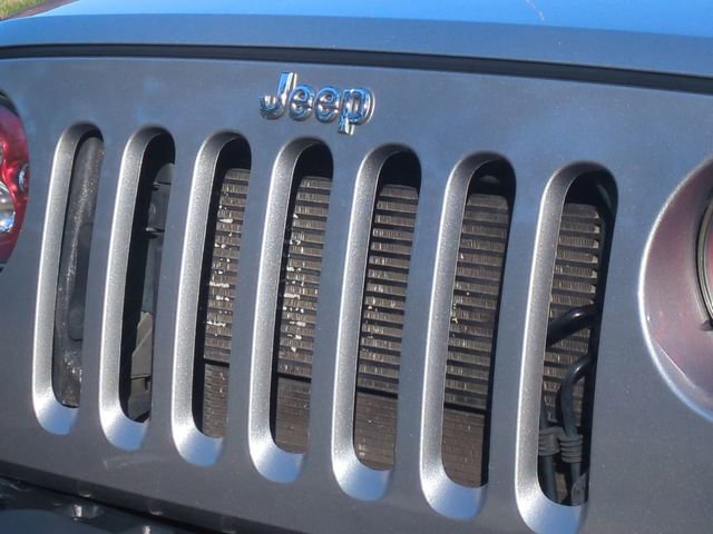 Used 2015 Jeep Wrangler Unlimited Rubicon w/ Dual Top Group image 24