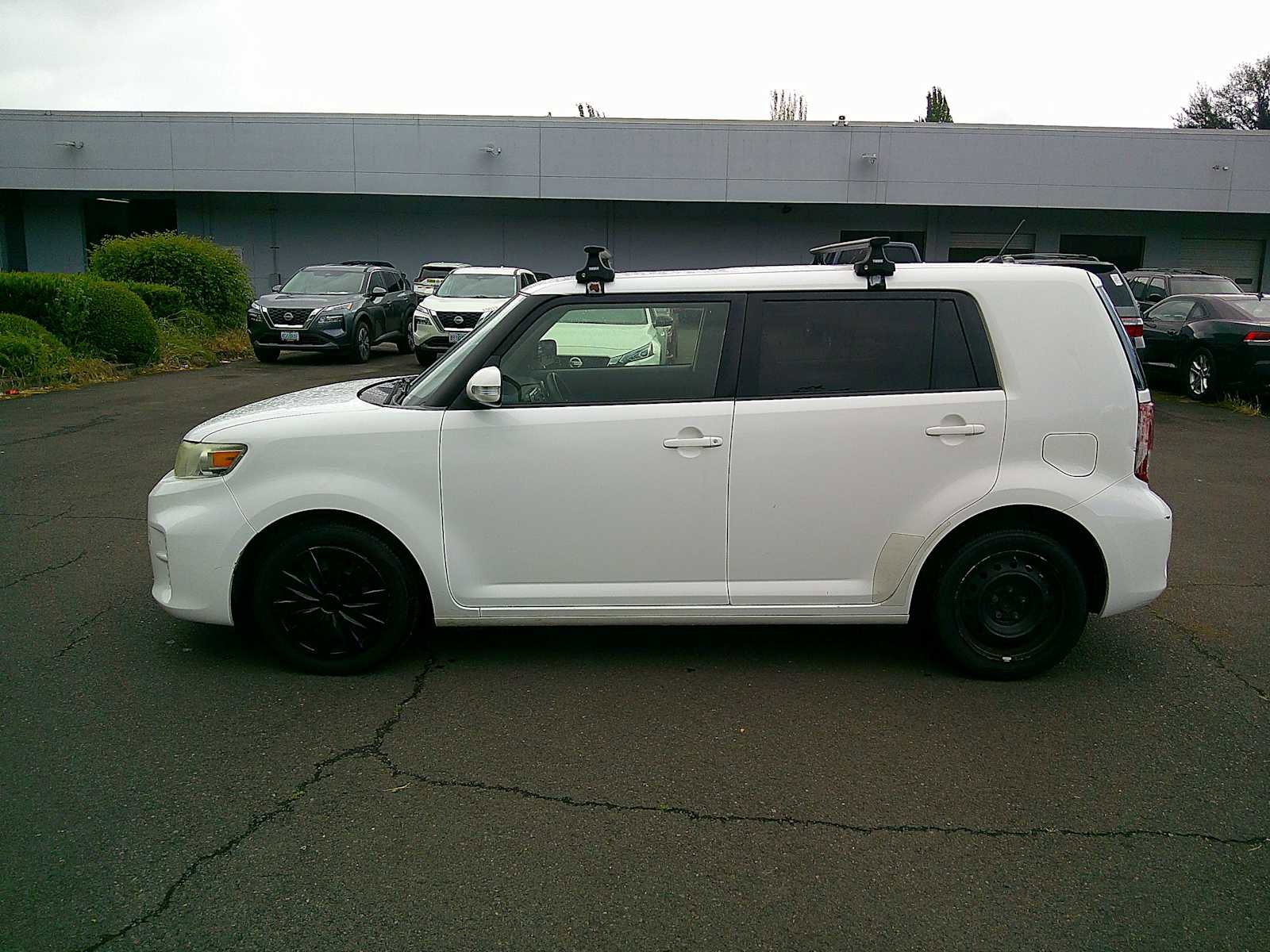 Used 2015 Scion xB FWD image 2