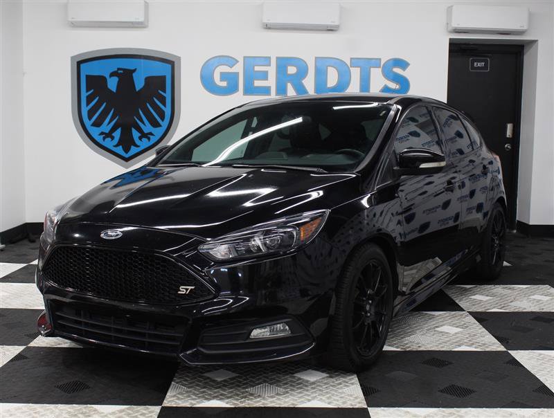 Used 2016 Ford Focus ST w/ Equipment Group 402A FWD image 1