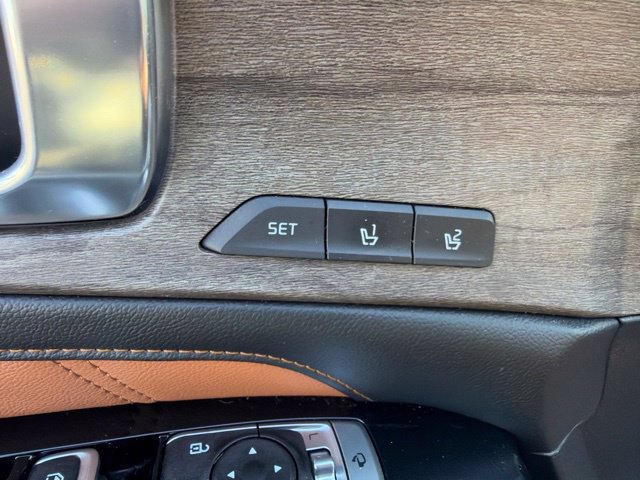 Certified 2022 Kia Sorento SX Prestige w/ Rust Color Package AWD/4WD image 33