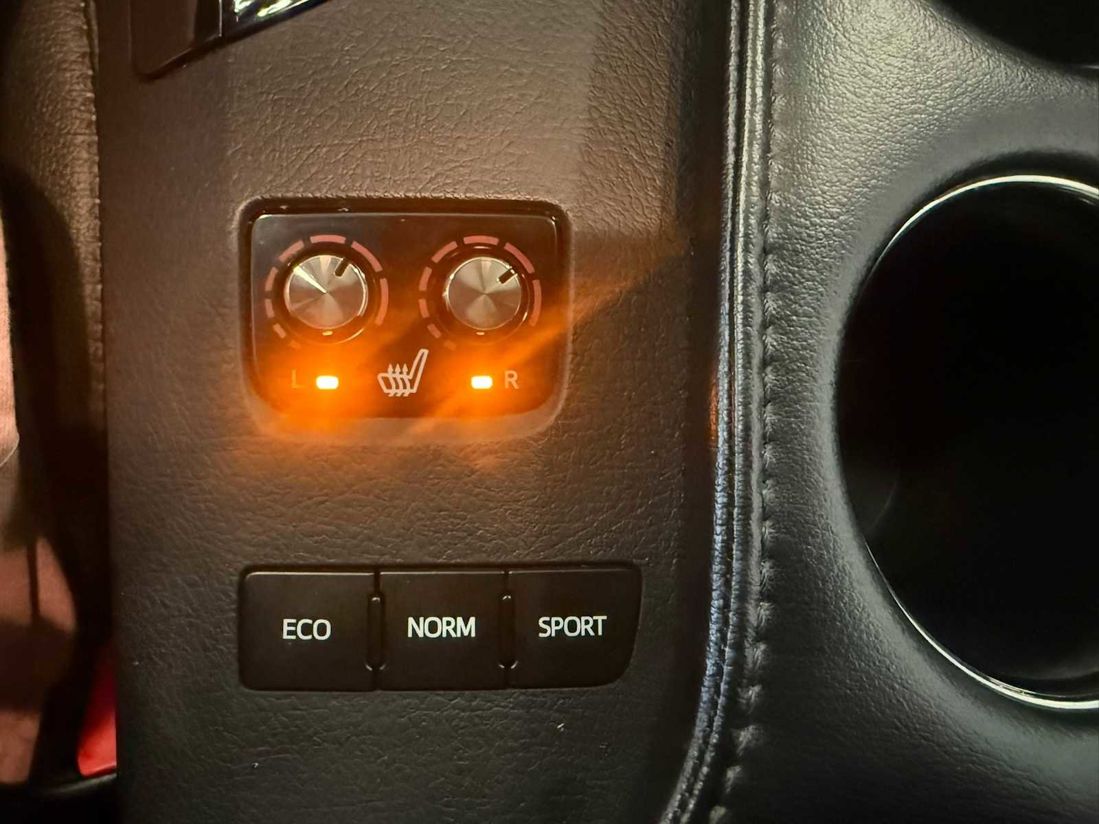 Used 2016 Toyota Avalon XLE Premium image 36