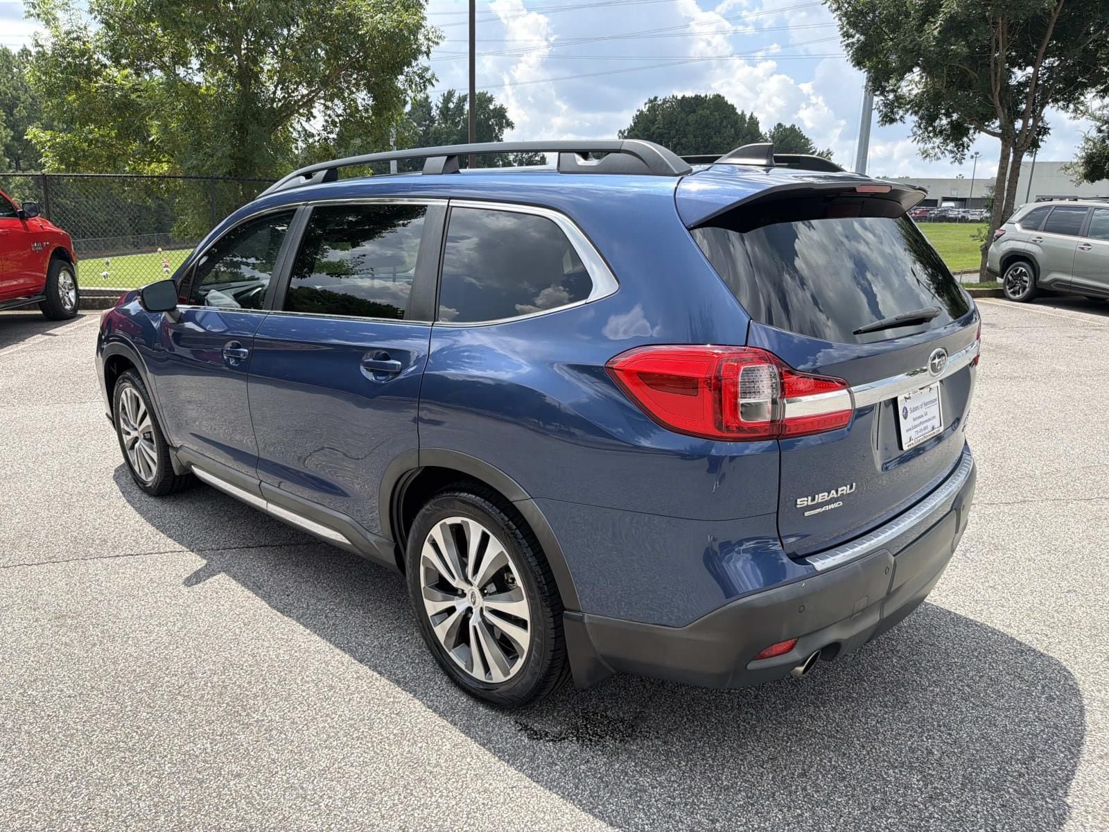 Used 2020 Subaru Ascent Limited w/ Technology Package AWD/4WD image 5