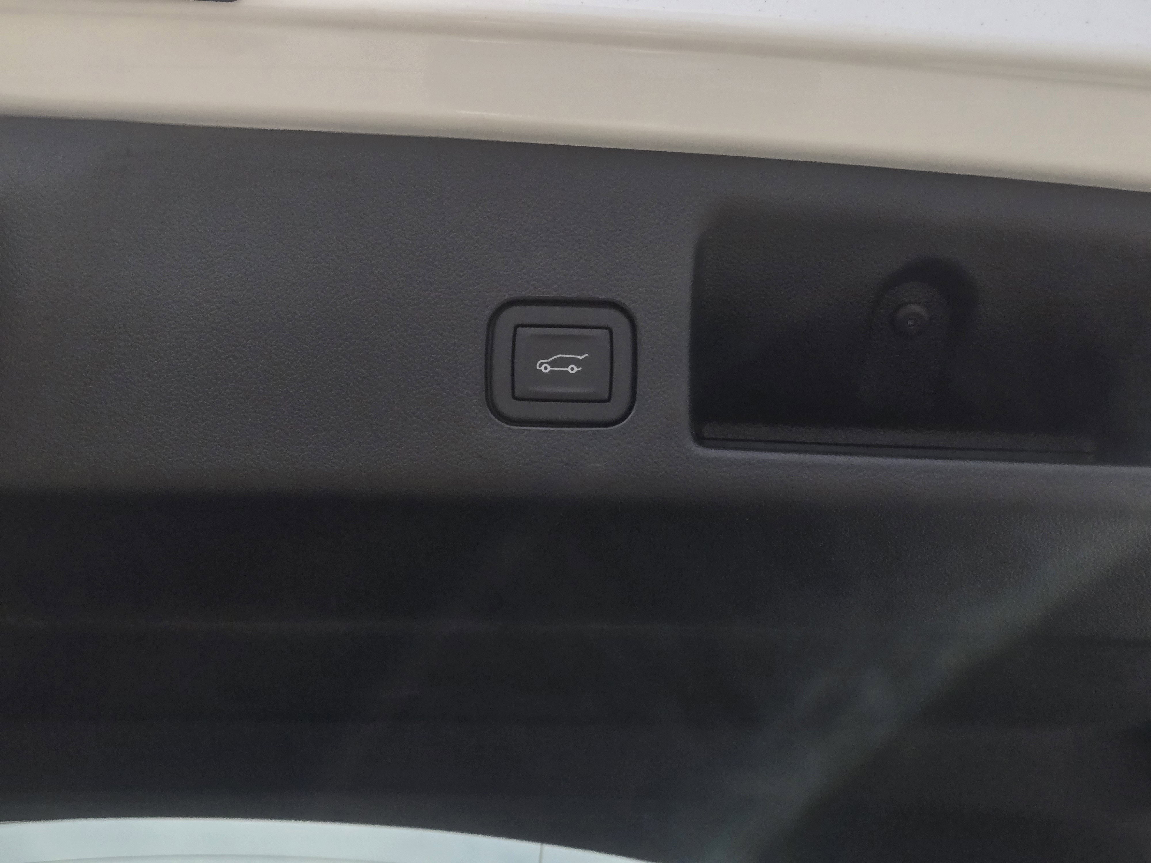 New 2026 Chevrolet Equinox EV LT image 8