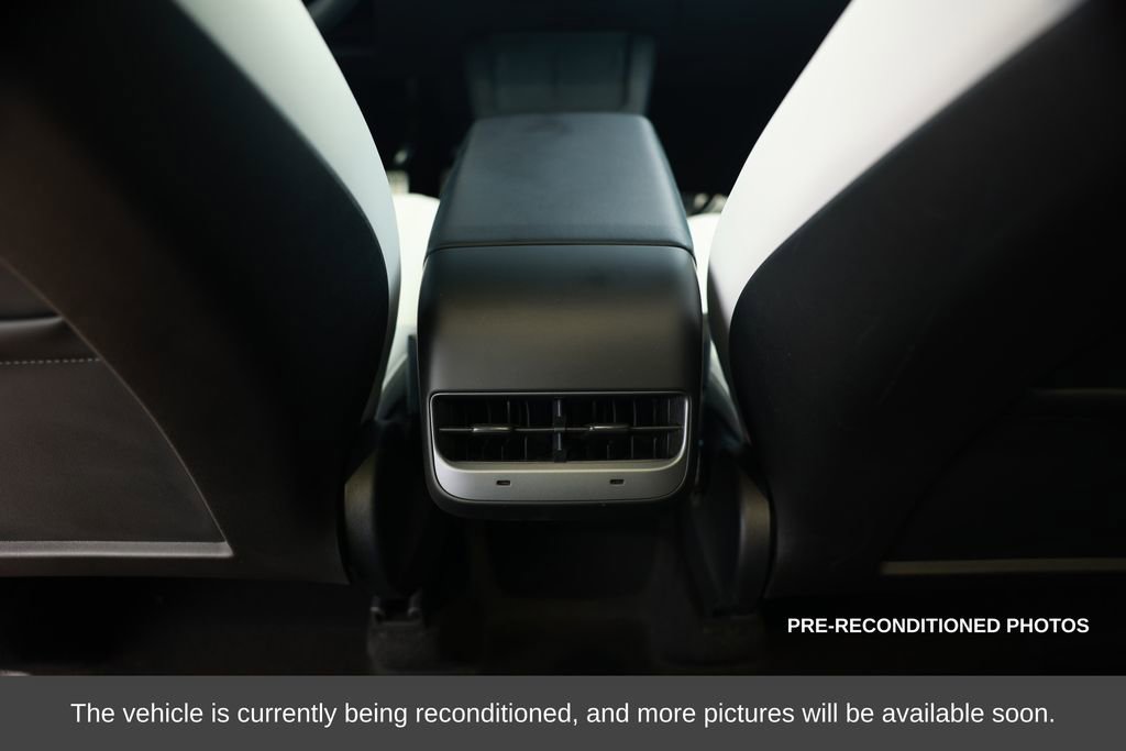 Used 2024 Tesla Model Y Performance image 32