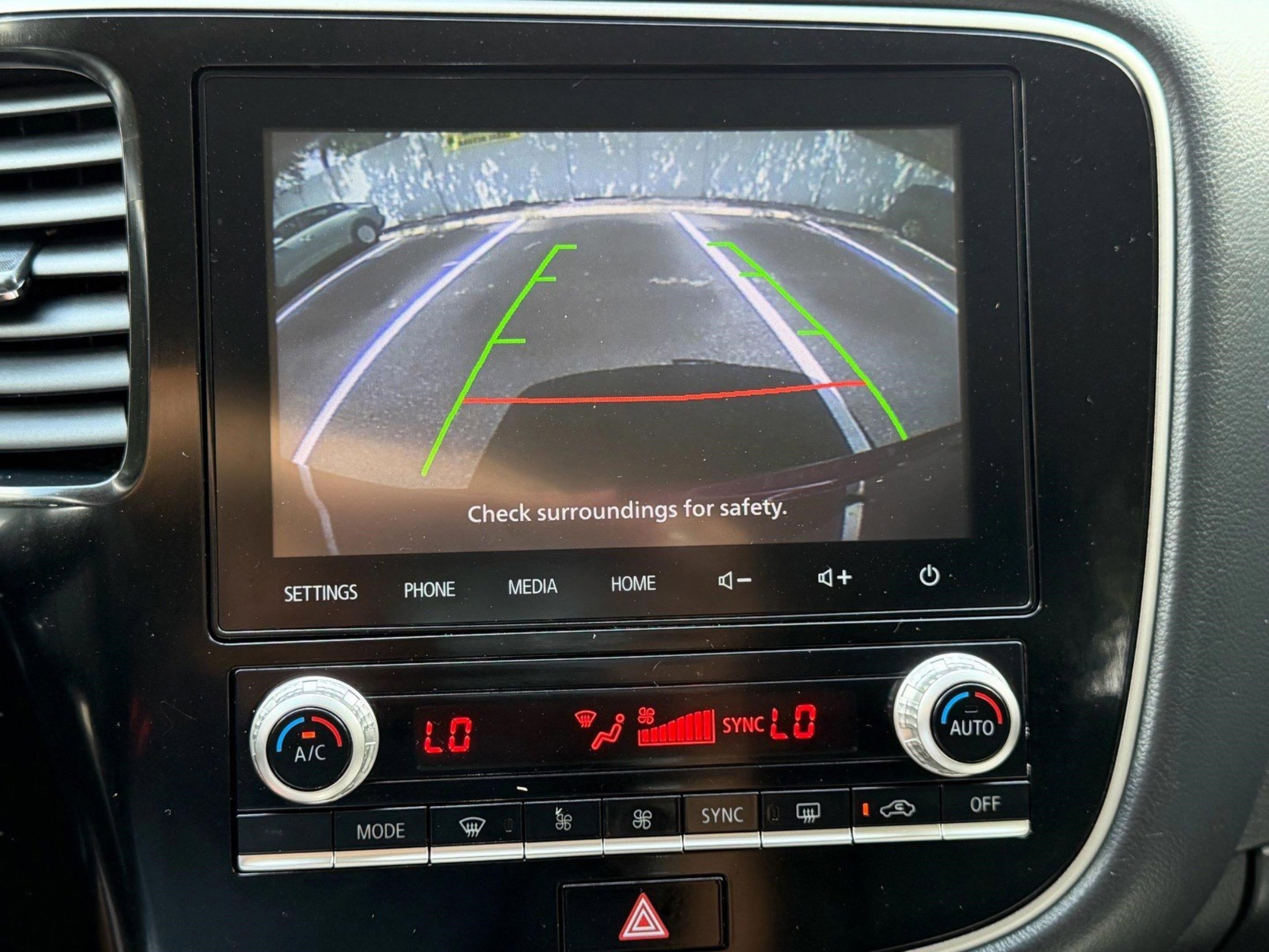 Used 2020 Mitsubishi Outlander SE FWD image 29