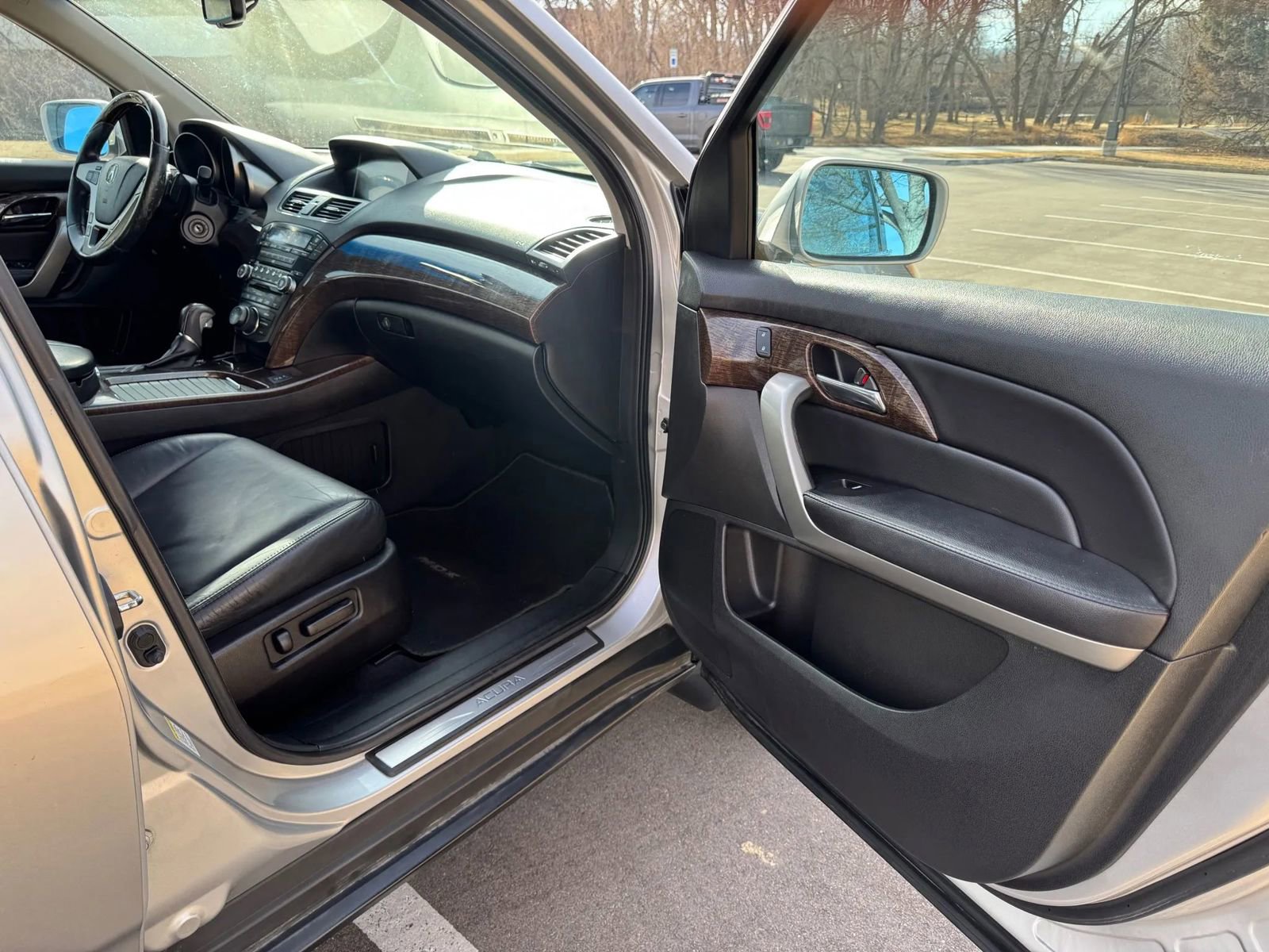 Used 2011 Acura MDX w/ Technology & Entertainment image 17