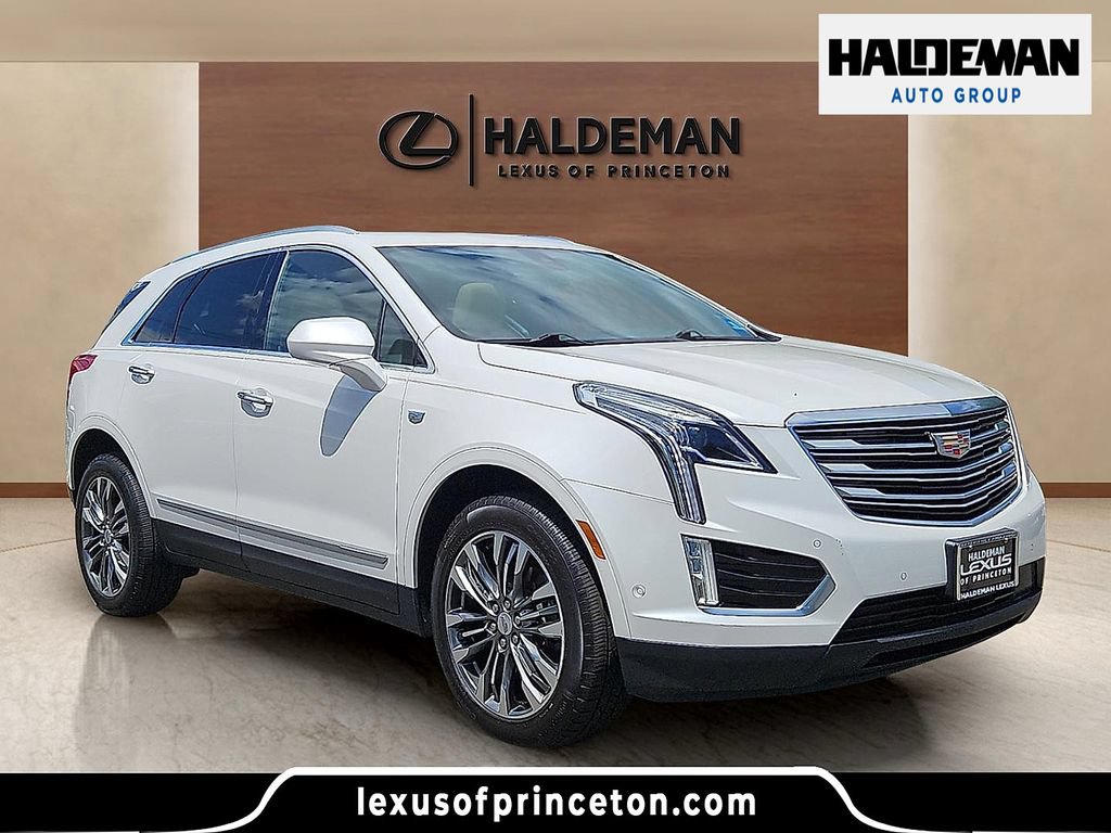 Used 2018 Cadillac XT5 Premium Luxury w/ Driver Assist Package AWD/4WD image 1