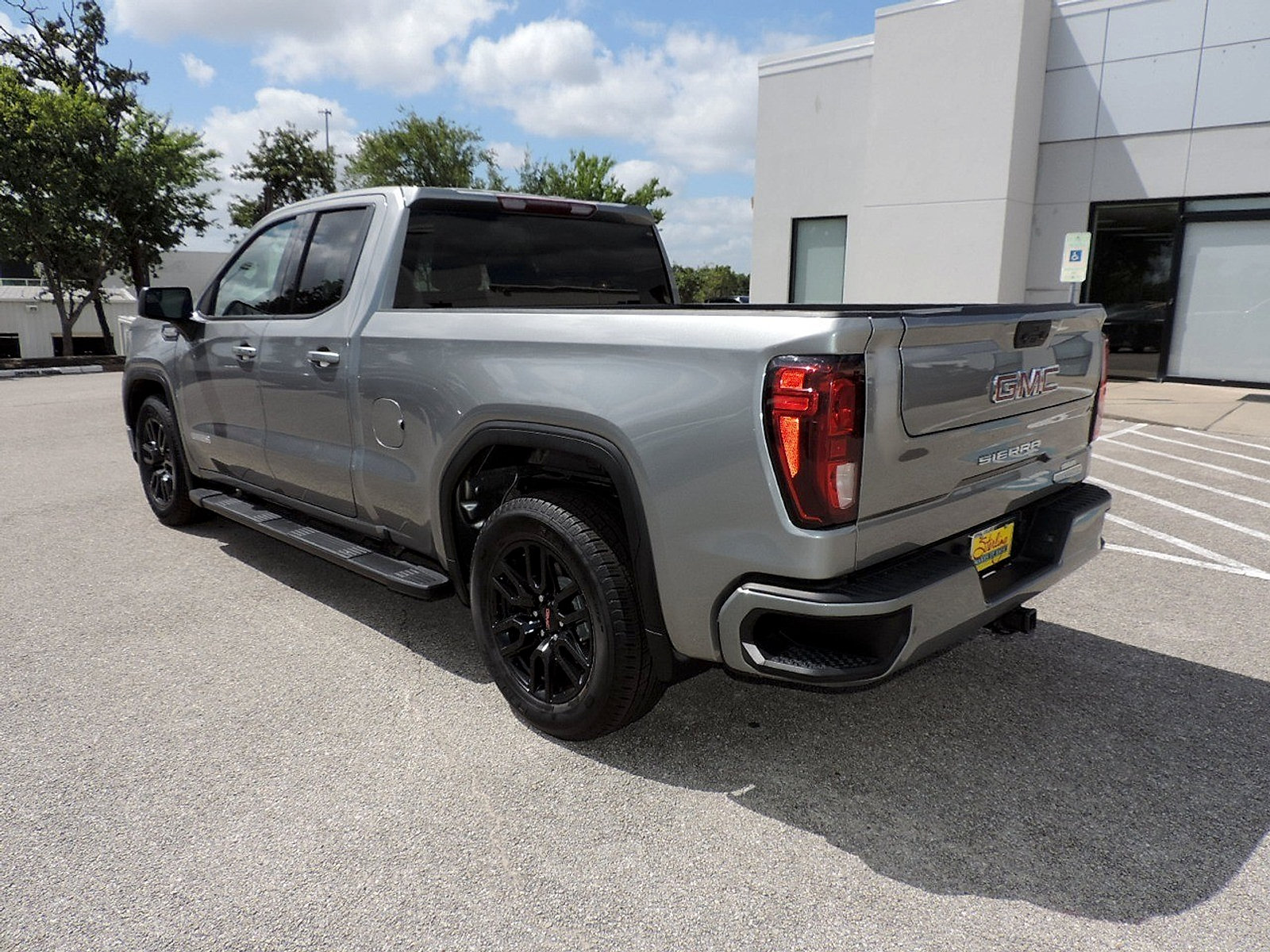 Certified 2023 GMC Sierra 1500 Elevation RWD image 7