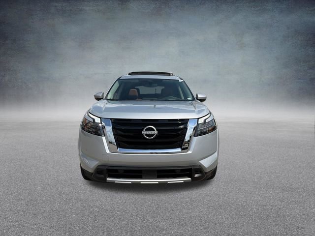 Used 2025 Nissan Pathfinder Platinum w/ Cargo Package image 15